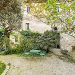 Le Clos Des Chartreux *