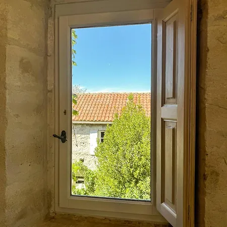 Le Clos Des Chartreux בית נופש