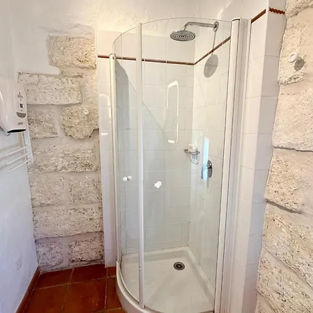 בית נופש Le Clos Des Chartreux *