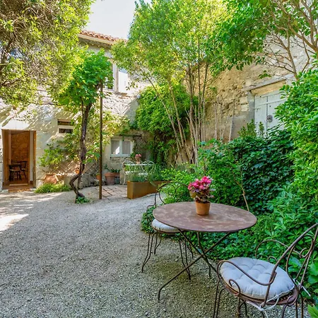 בית נופש Le Clos Des Chartreux *