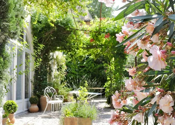 Дом отдыха Le Clos Des Chartreux