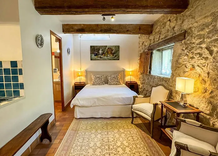 Le Clos Des Chartreux Дом отдыха Вильнёв-ле-Авиньон